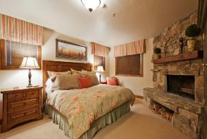 Deer Valley Vacation Rental - 2nd Bedroom with King Bed & Fireplace