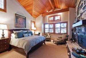 Deer Valley Vacation Rental - Master Bedroom with King Bed & Fireplace