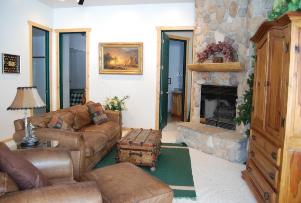 Deer Valley Lodging - Great Room Fireplace
